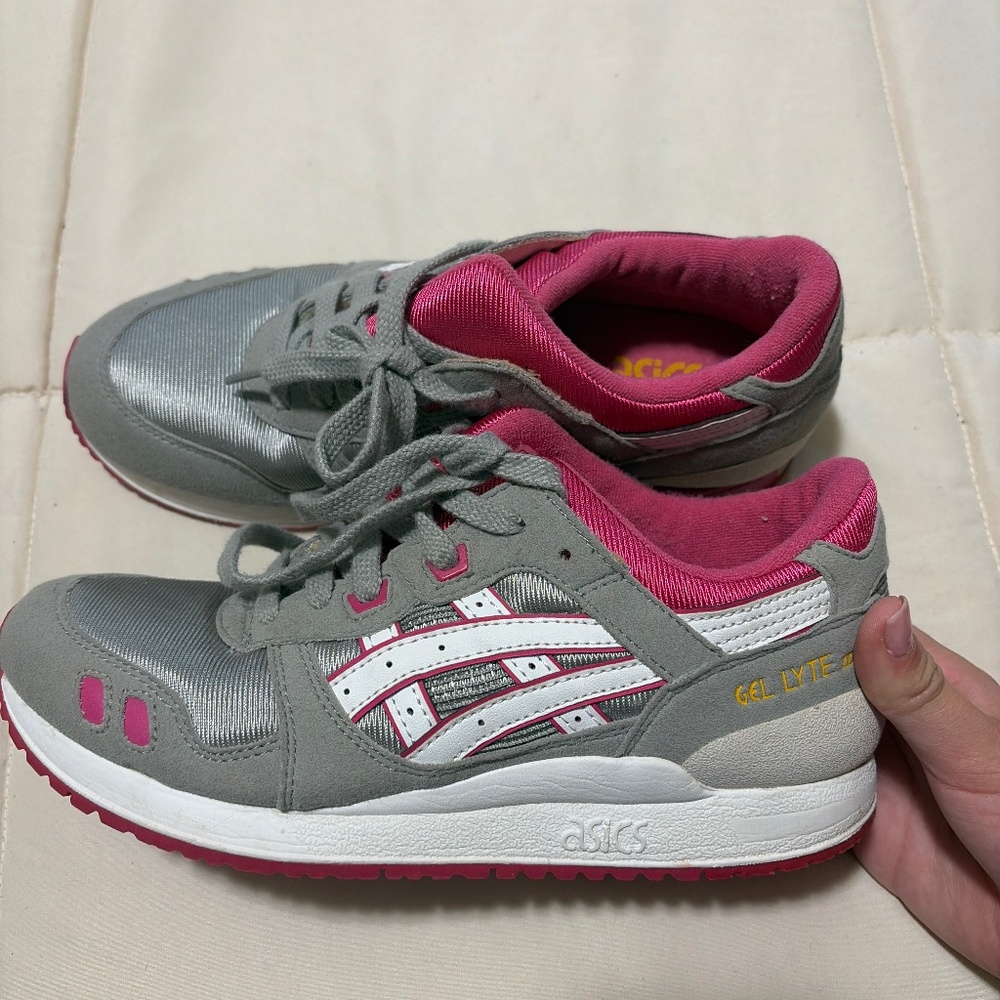 women’s asic sneakers